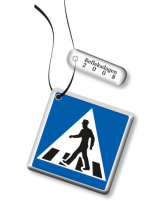 Hengerefleks Gåmann var Trygg Trafikk sin hengerefleks til Refleksdagen 2008. Leveres med tag Trygg Trafikk og Refleksdagen 2008